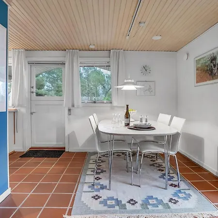 Feriehus 3 Værelses Lækker Bolig I